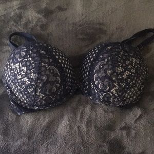 Victoria’s Secret Bombshell Plunge Bra 34C